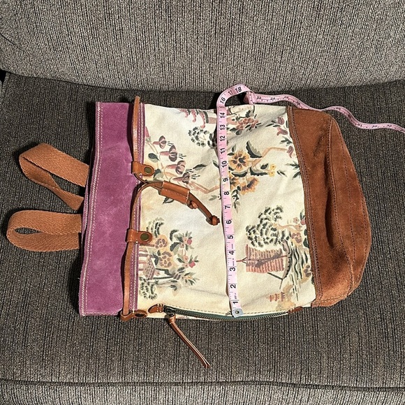 Lucky Brand Drawstring Backpack with Nature-Inspired Design - Picture 9 of 9